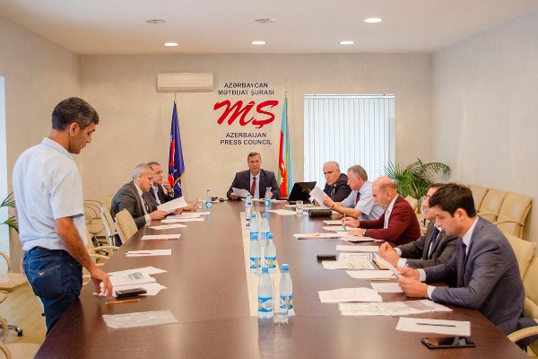 Mətbuat Şurası bu saytlara xəbərdarlıq etdi 