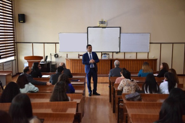 MEDİA-nın İcraçı direktoru Əhməd İsmayılov və BDU-nun Jurnalistika fakültəsinin professor-müəllim heyəti, tələbə və magistrantları arasında görüş keçirilib