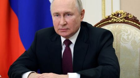 Putin: Ukraynadakı müharibəni dayandırmaq lazımdır