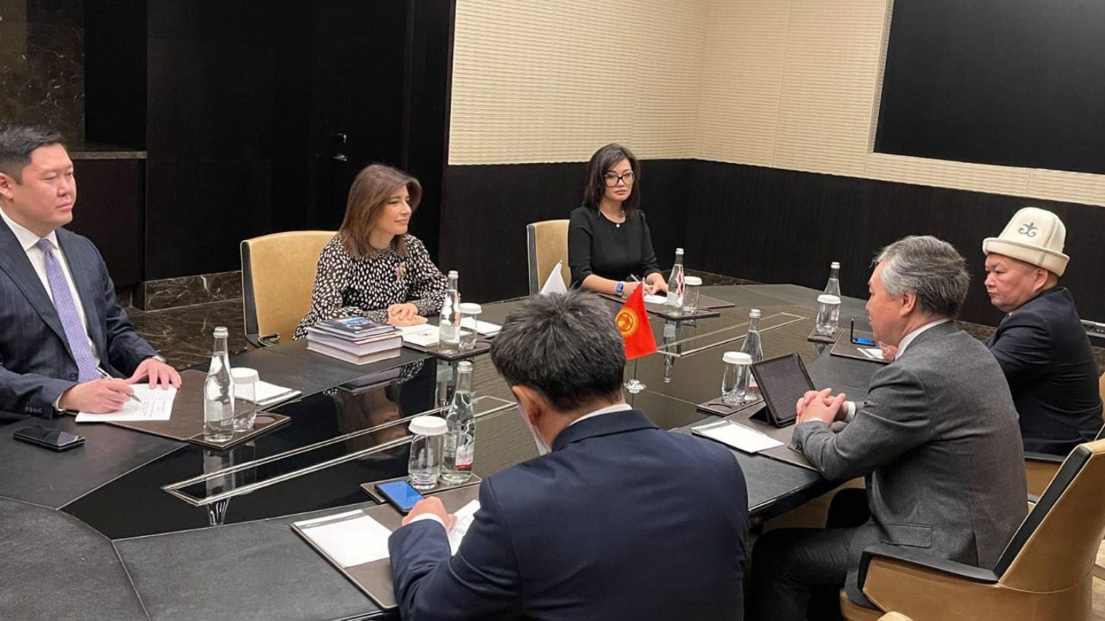 Günay Əfəndiyeva Qırğız Respublikasının Prezidentinin Fəxri Fərmanı ilə təltif olunub
