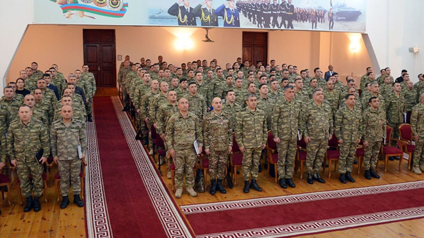 Hərbçilərin aylıq vəzifə maaşları 20 faiz artırılacaq