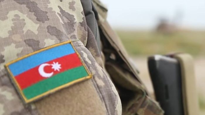 Yevlaxda qəza: Hərbçimiz yaralandı