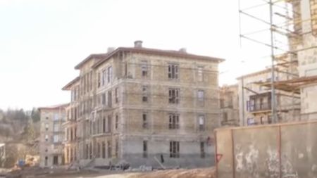 Şuşada yaşayış kompleksinin inşası başa çatıb - VİDEO