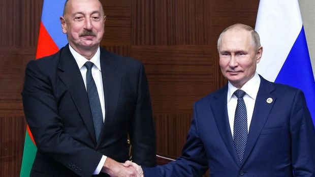 Politoloq Rusiyanın Azərbaycan və Ermənistanla münasibətlərini müqayisə etdi
