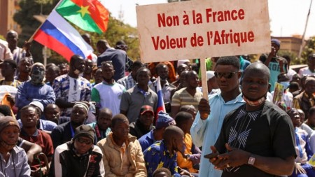 Fransa və Burkina-Faso arasında gərginlik getdikcə daha çox görünür