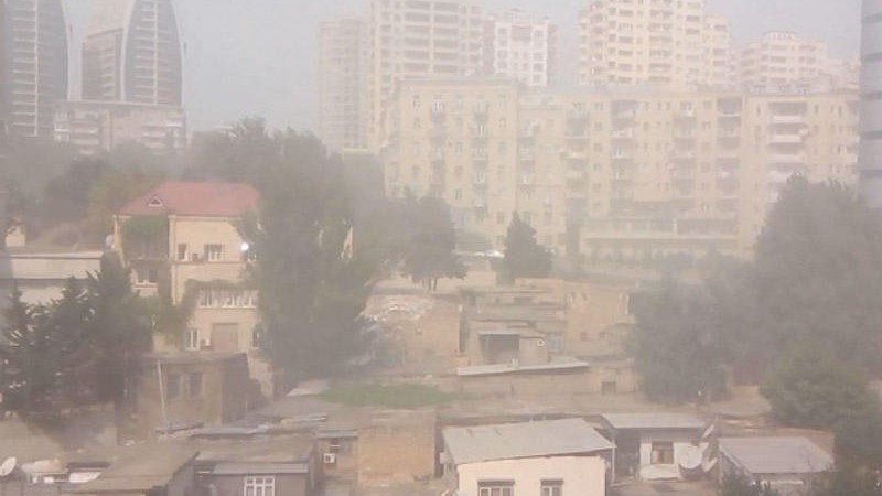 Bakıda tozlu hava davam edir:3 dəfə çoxdur