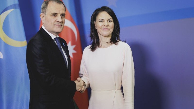 Ceyhun Bayramov Annalena Berbok ilə görüşüb