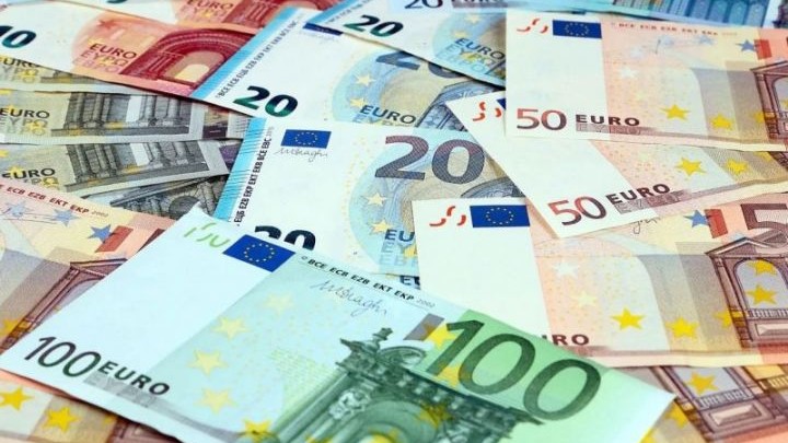 Həddindən artıq xərcləmə günü: resurslarımıza qənaət etmək qarderobumuzu da əhatə edir, burada necə geyinmək lazımdır