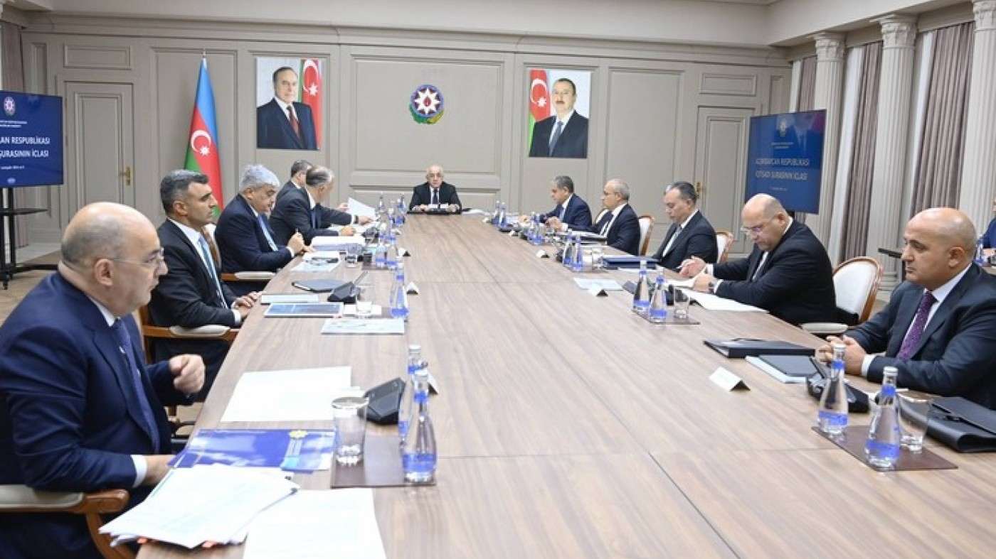 İqtisadi Şura 2025-ci və növbəti 3 il üzrə büdcə layihələrini müzakirə etdi