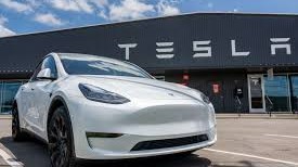 Anti-Musk əhval-ruhiyyəsi satışlara təsir göstərdiyi üçün Teslanın mənfəəti kəskin şəkildə aşağı düşüb