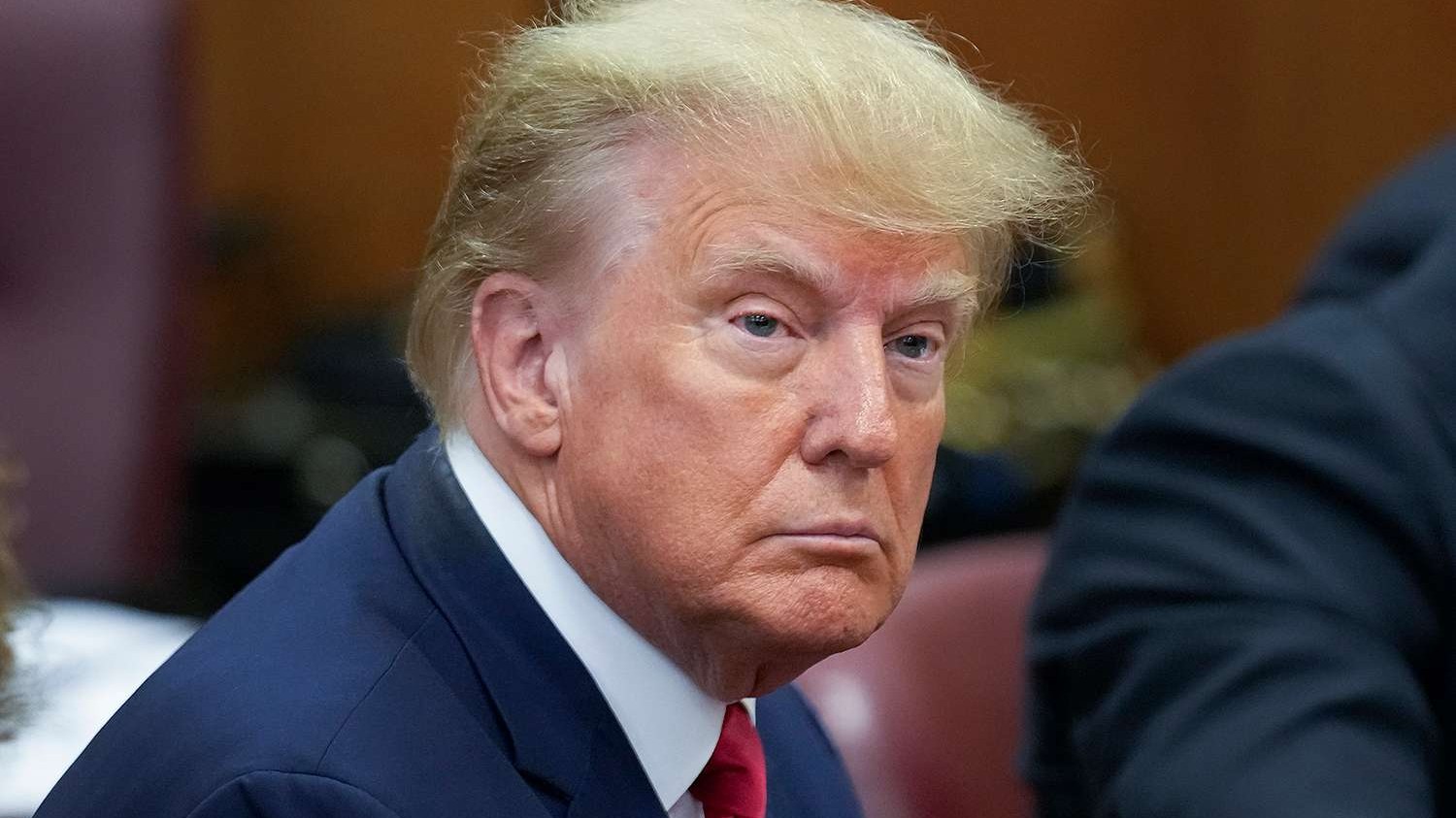Donald Trampın səhiyyə nazirinin bacısı amerikalıları onun dediklərini etməməyə çağırır