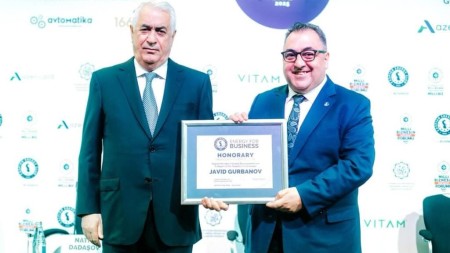 Cavid Qurbanova Milli Biznesin İnkişafı Forumunun gedişatına göstərdiyi dəstəyə görə təşəkkürnamə sertifikatı təqdim olunub