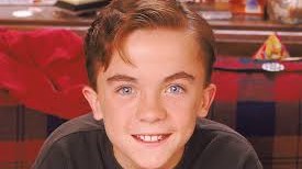 Frankie Muniz, kult seriyası bitdikdən 19 il sonra "Malcolm"un qayıdışının ilk fotosunu paylaşdı