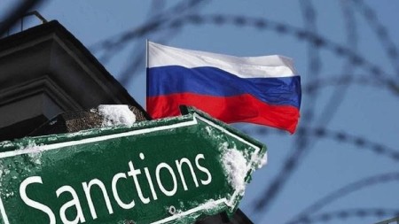 Aİ Rusiyaya qarşı yeni sanksiyalar qəbul edir və Putin atəşkəsdən imtina edərsə, daha çox sanksiyalar tətbiq etməklə hədələyir