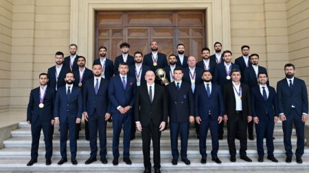 İlham Əliyev Minifutbol Federasiyasına 2 milyon manat ayırdı - SƏRƏNCAM