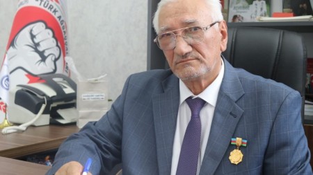 BÜTÜN XALQIMIZI 28 MAY MÜSTƏQİLLİK GÜNÜ MÜNASİBƏTİLƏ TƏBRİK EDİRƏM!