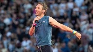 Chris Martin Coldplay konserti zamanı "əfsanəvi Selin Dion"u yad edir