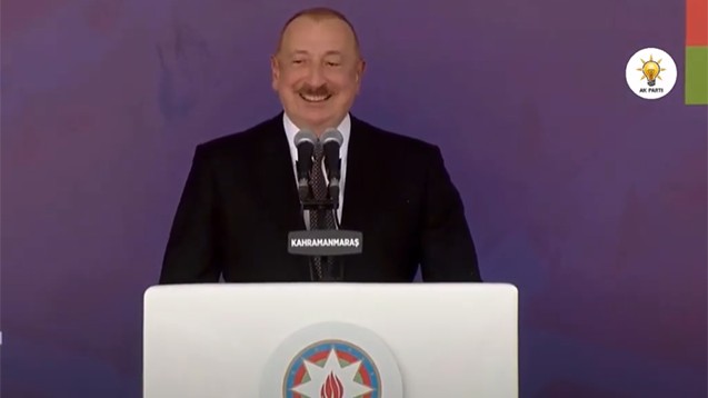 Prezidentin çıxışı zamanı “Qarabağın fatehi” səsləri ucaldı - VİDEO