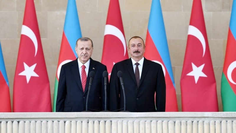"Savaşın ilk günündən çiyin-çiyinə bir yerdə idik" - Prezident