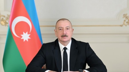 İlham Əliyev sloveniyalı həmkarını təbrik etdi