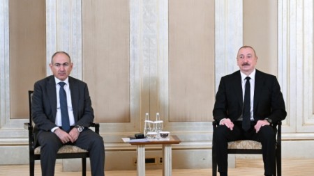 İlham Əliyev-Nikol Paşinyan görüşü başladı - FOTO+VİDEO