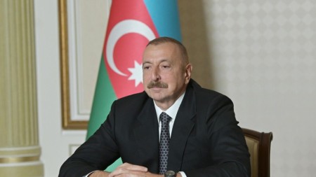 Prezident jurnalistləri təltif etdi - SİYAHI