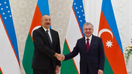 İlham Əliyev Mirziyoyevi təbrik edib