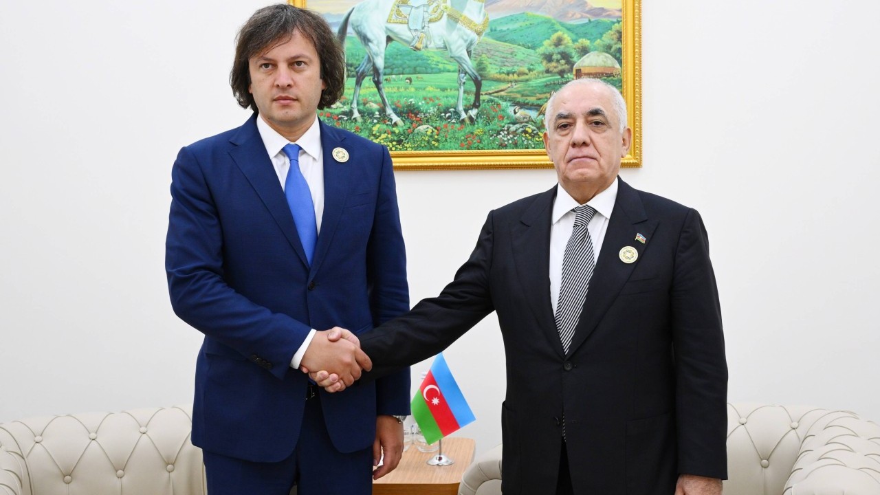 Əli Əsədov Kobaxidze ilə görüşdü