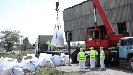 Qadağan olunmuş 100 tona yaxın pestisid zərərsizləşdirildi