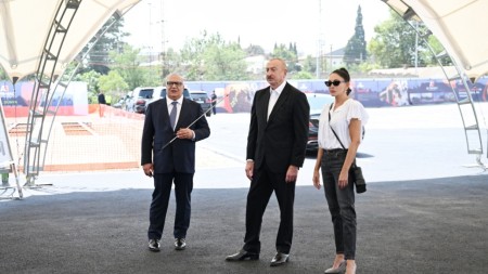 Prezident və xanımı Gəncədə təməlqoyma mərasimində - FOTOLAR + YENİLƏNİB