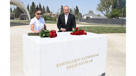 İlham Əliyev və xanımı Gәncә Memorial Kompleksində görülən işlərlə tanış olublar - FOTOLAR + YENİLƏNİB