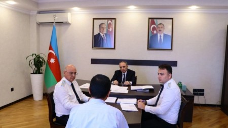 Kamran Əliyev Yasamal rayonunda vətəndaşları qəbul edib