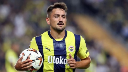 “Fənərbağça” futbolçusunu “Beşiktaş”a icarəyə verdi