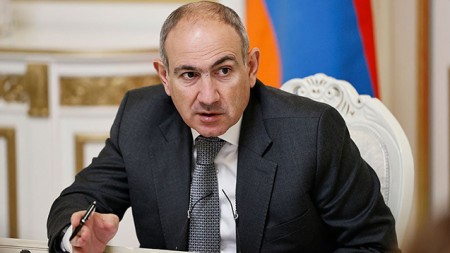 Paşinyan: Ermənistan Azərbaycan ordusunu üstələyə bilməz