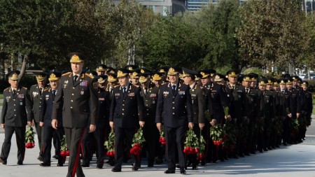 DİN-in şəxsi heyəti Anım günü ilə bağlı Zəfər parkını ziyarət etdi - FOTO+VİDEO
