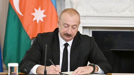 İlham Əliyev bu şəxsləri təltif etdi - SİYAHI
