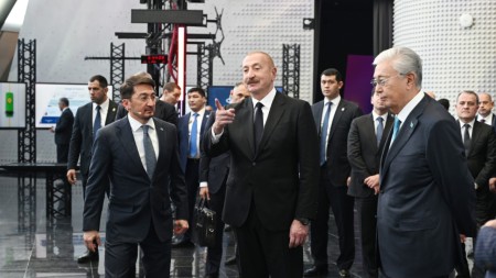 Prezidentlər “Alem.ai” Beynəlxalq Süni İntellekt Mərkəzində olublar - FOTOLAR