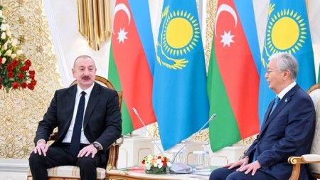 İlham Əliyev: Qazaxıstanın potensialının möhkəmləndirilməsinə yönəlmiş kursunuzu tam dəstəkləyirik