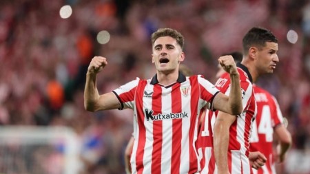 "Atletik"in futbolçusu: "Qarabağ" çox yaxşı mübarizə aparan komandadır"