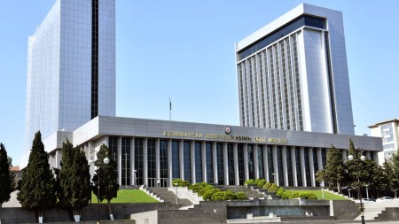 Milli Məclisdə beynəlxalq parlament konfransı başladı