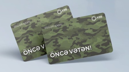 Azərbaycanda əsgərlərə maaşları kartla verilir