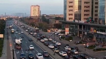 Hazırda yollardakı vəziyyət - SİYAHI