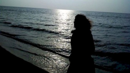 Bakıda DƏHŞƏT: Ana 3 günlük körpəsini dənizə ataraq öldürdü