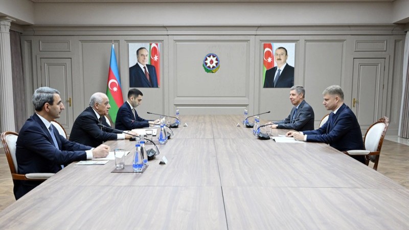 Əli Əsədov Oleq Belozyorovu qəbul edib