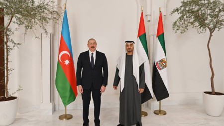 İlham Əliyev Məhəmməd bin Zayed Al Nəhyanı təbrik etdi