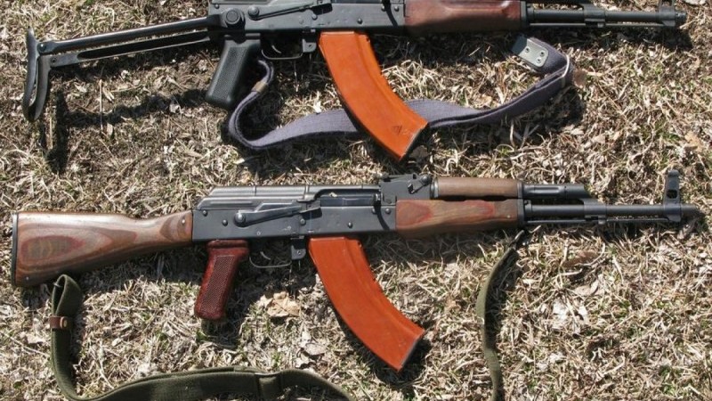 Polis xeyli silah-sursat aşkarladı