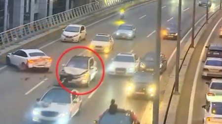 Bakıda toy karvanında 6 maşın toqquşdu - VİDEO