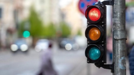 Bakıda ilk dəfə "ağıllı svetoforlar" quraşdırıldı - VİDEO