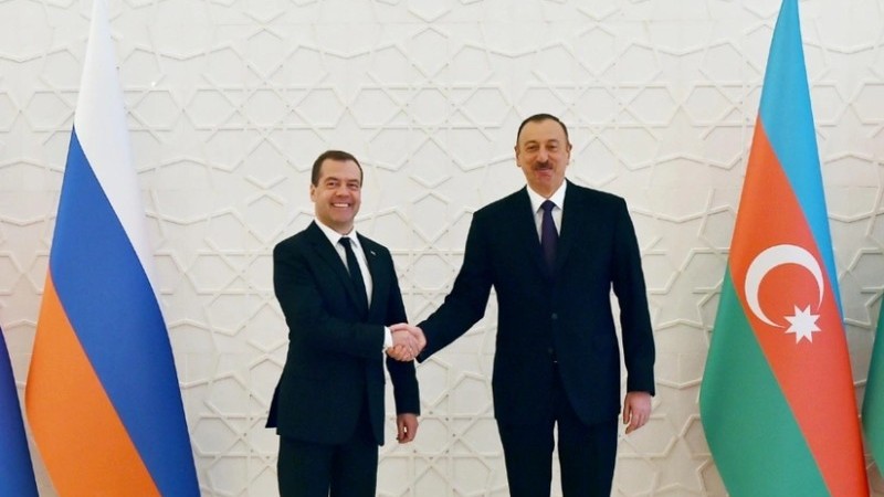 Dmitri Medvedev İlham Əliyevə təbrik məktubu ünvanladı