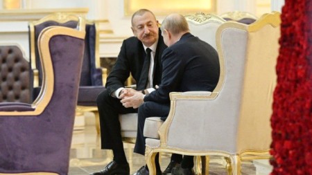 Putin İlham Əliyevi TƏBRİK ETDİ
